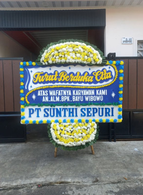 Papan Bunga Duka di Gunungagung