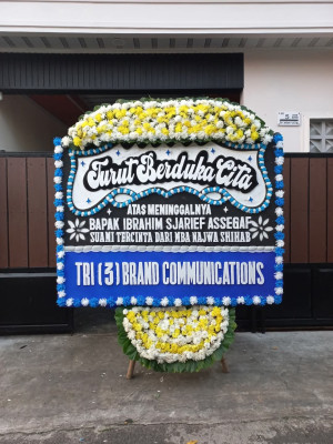 Papan Bunga Duka di Gunungagung
